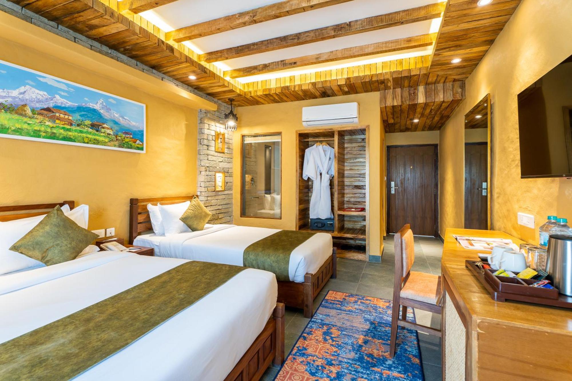 Bar Peepal Resort Pokhara Exterior foto Deluxe Room