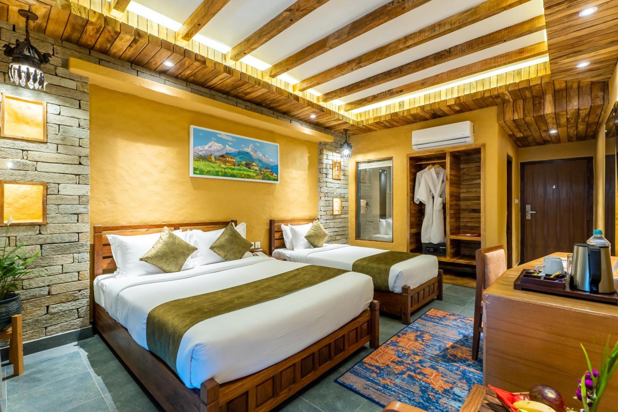 Bar Peepal Resort Pokhara Exterior foto Deluxe Room