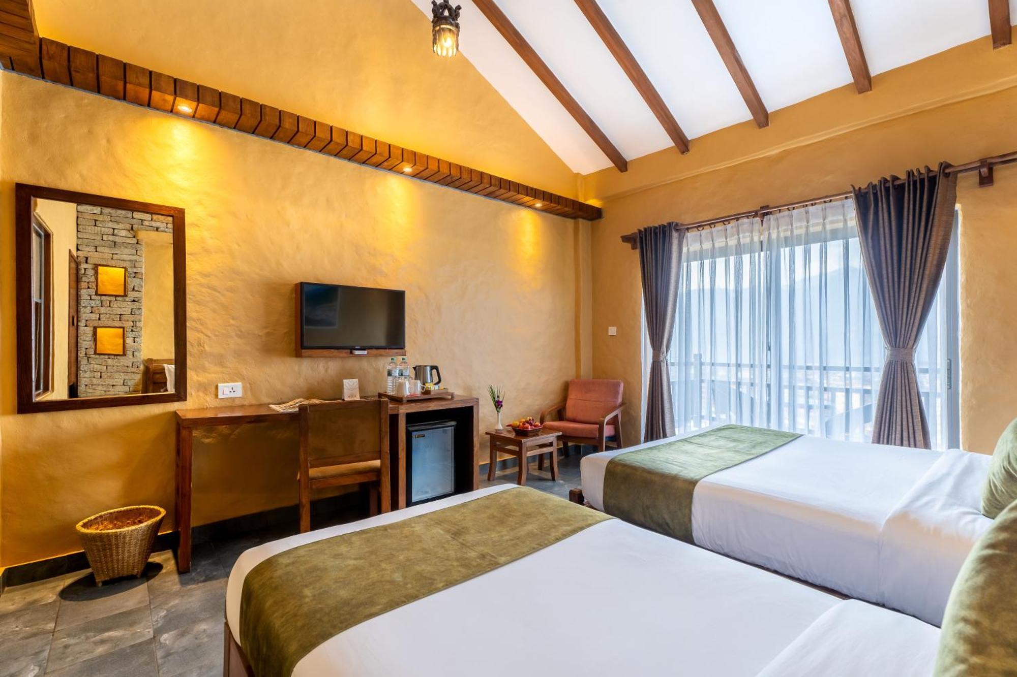 Bar Peepal Resort Pokhara Exterior foto Deluxe Room